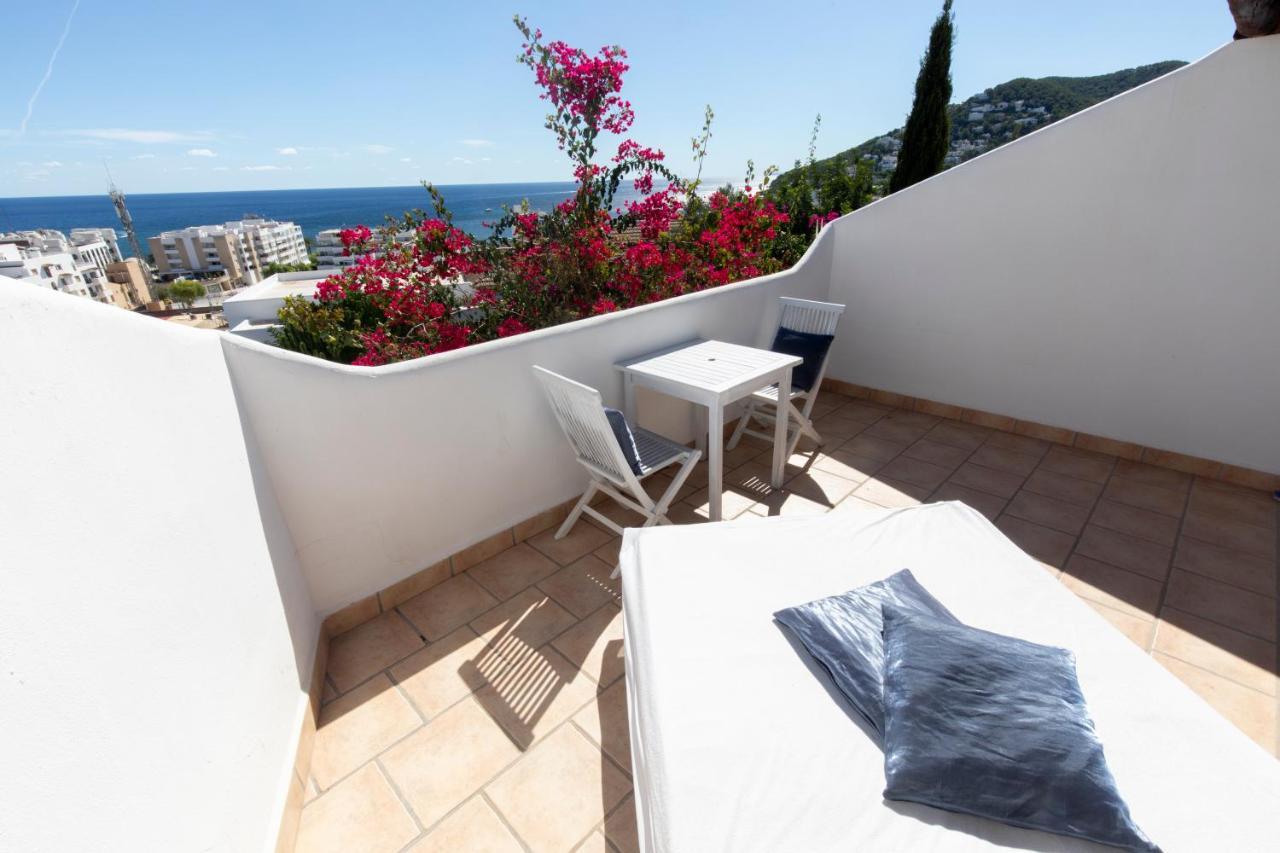 Buenavista Suites Hotel Boutique Santa Eularia des Riu Bagian luar foto