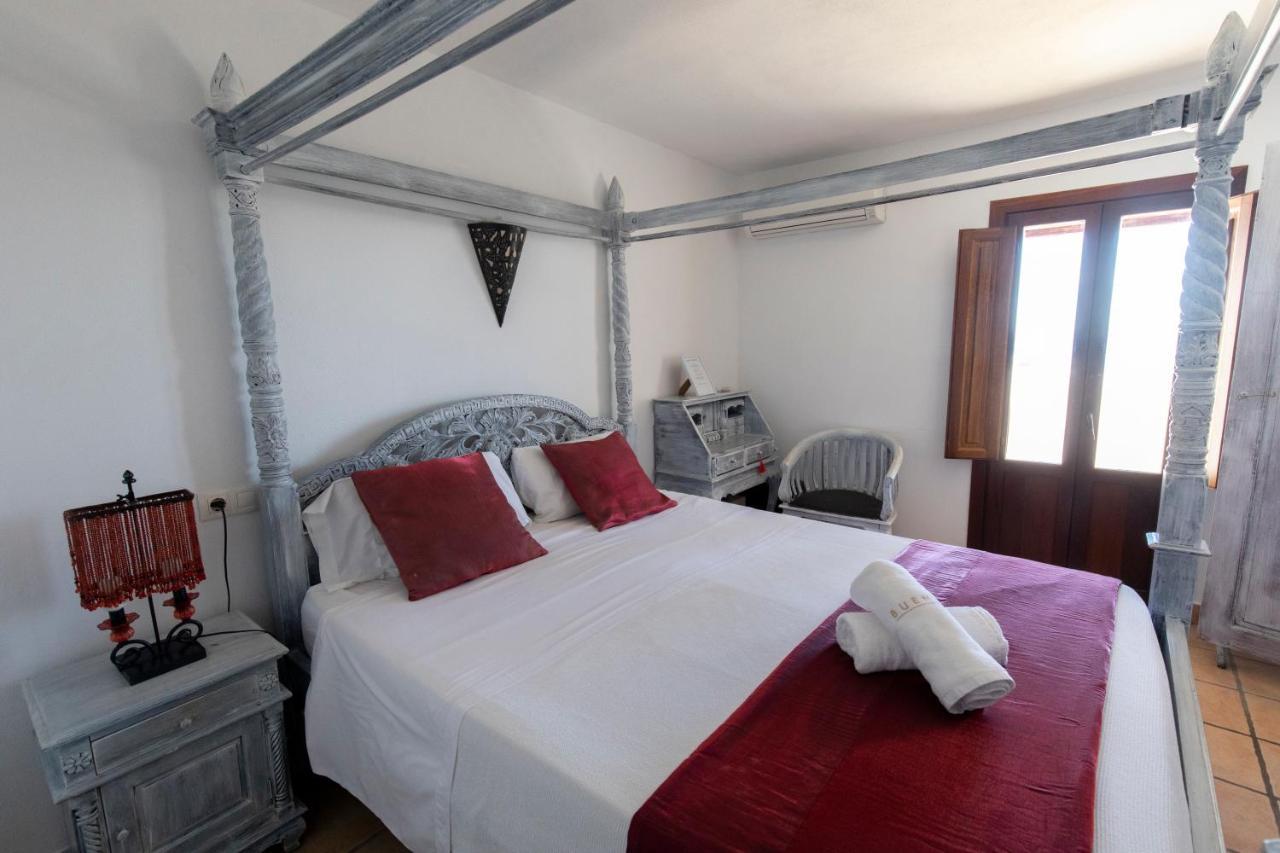 Buenavista Suites Hotel Boutique Santa Eularia des Riu Bagian luar foto