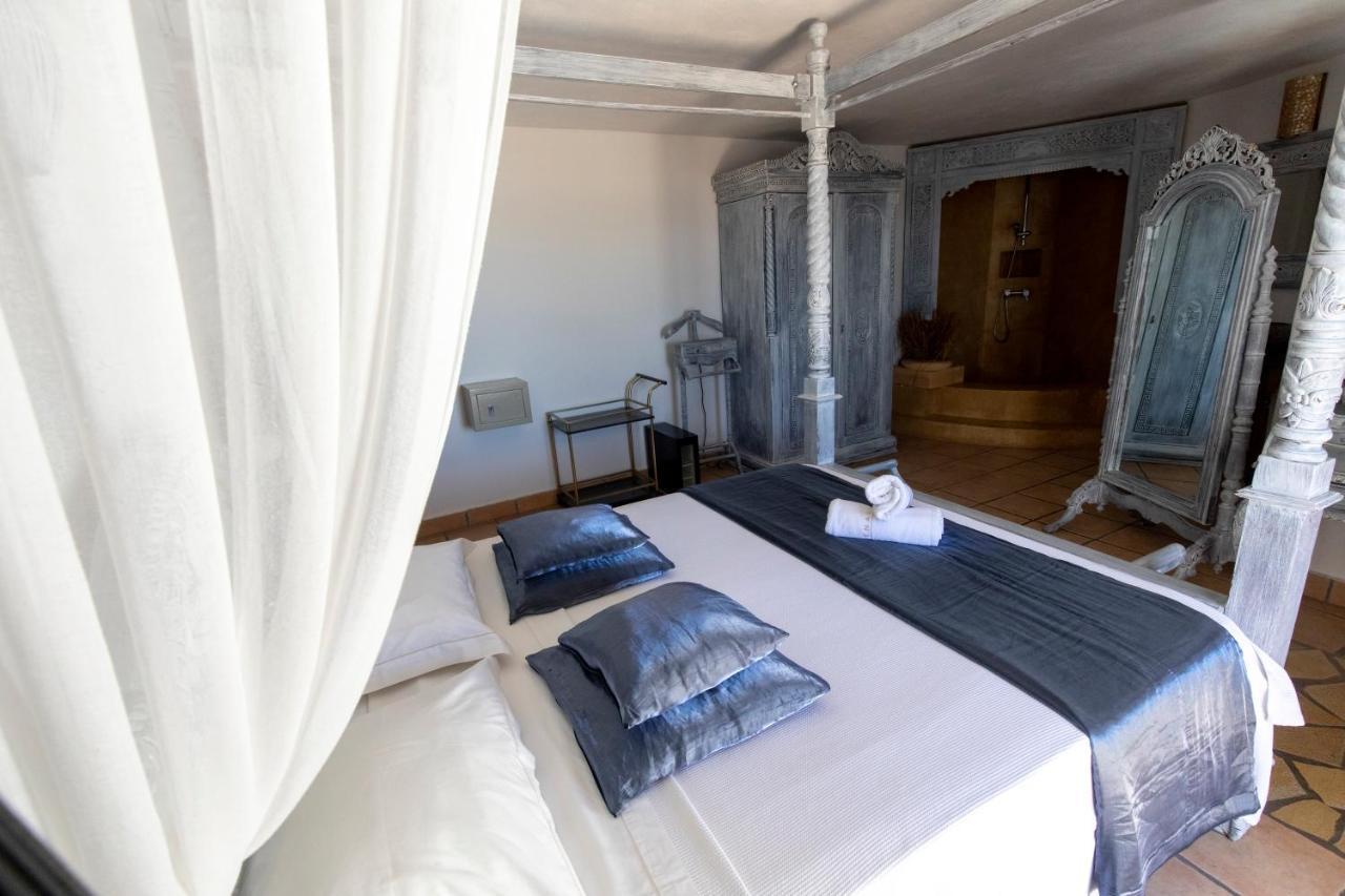 Buenavista Suites Hotel Boutique Santa Eularia des Riu Bagian luar foto